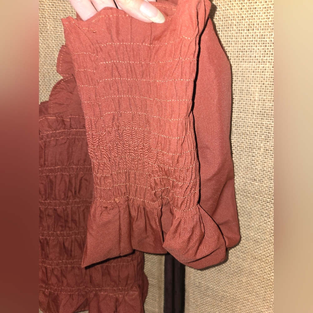 NWOT Women's Milk & Honey Rust Smocked Top Size Large - Picture 7 of 11